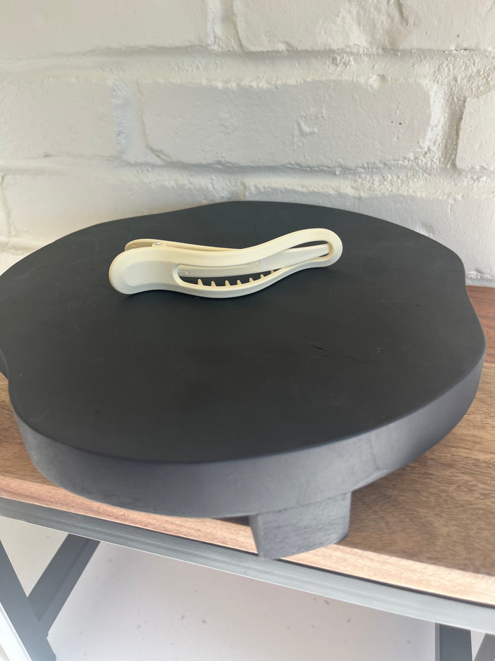 Finger Claw Clip - Kurvy Kouture Co
