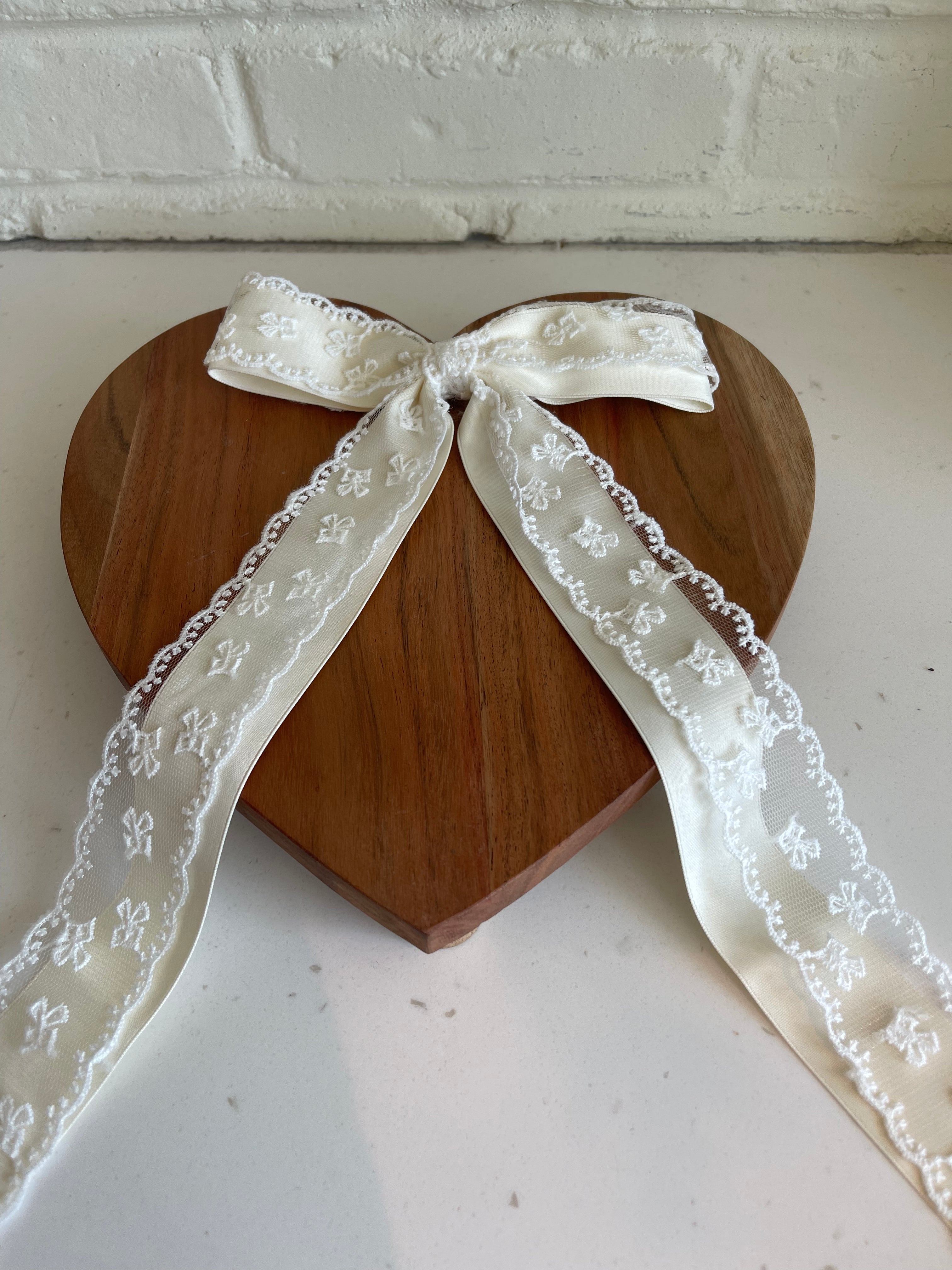 Lace Ribbon Bows